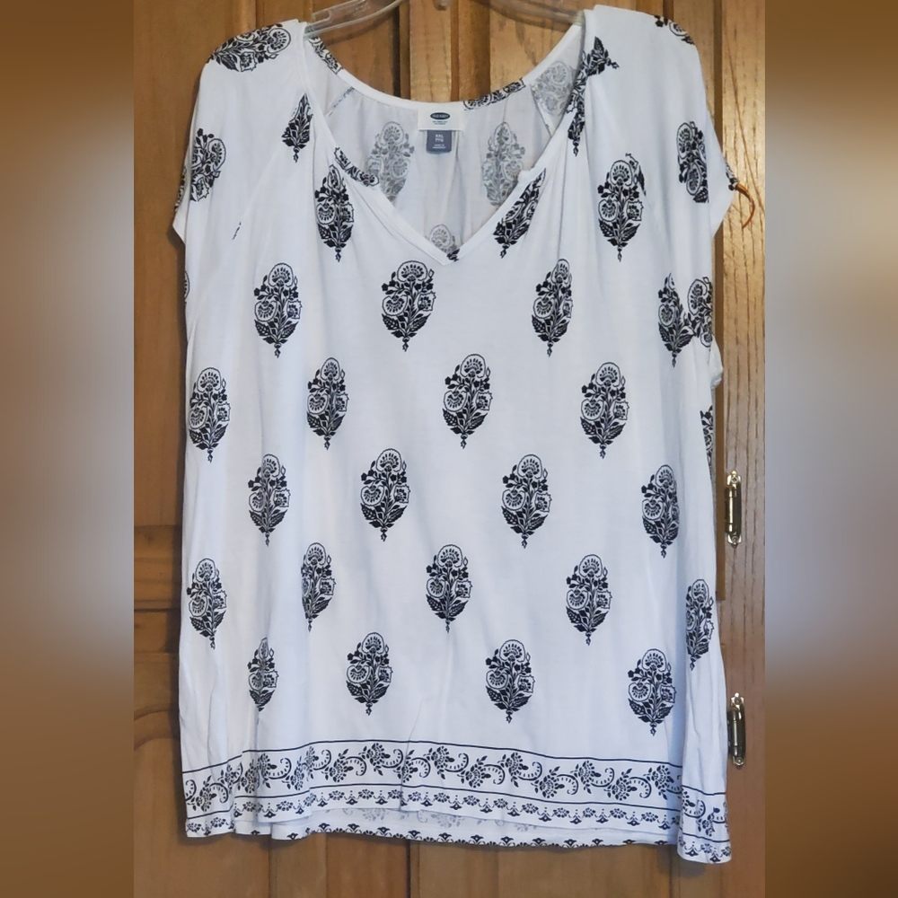 🛑 Old Navy XXL SS Split Neck White Print Blouse 🚔 - Picture 1 of 14